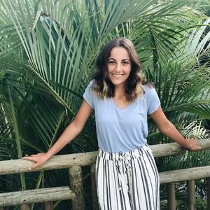 Meet your Posher, Stefanie